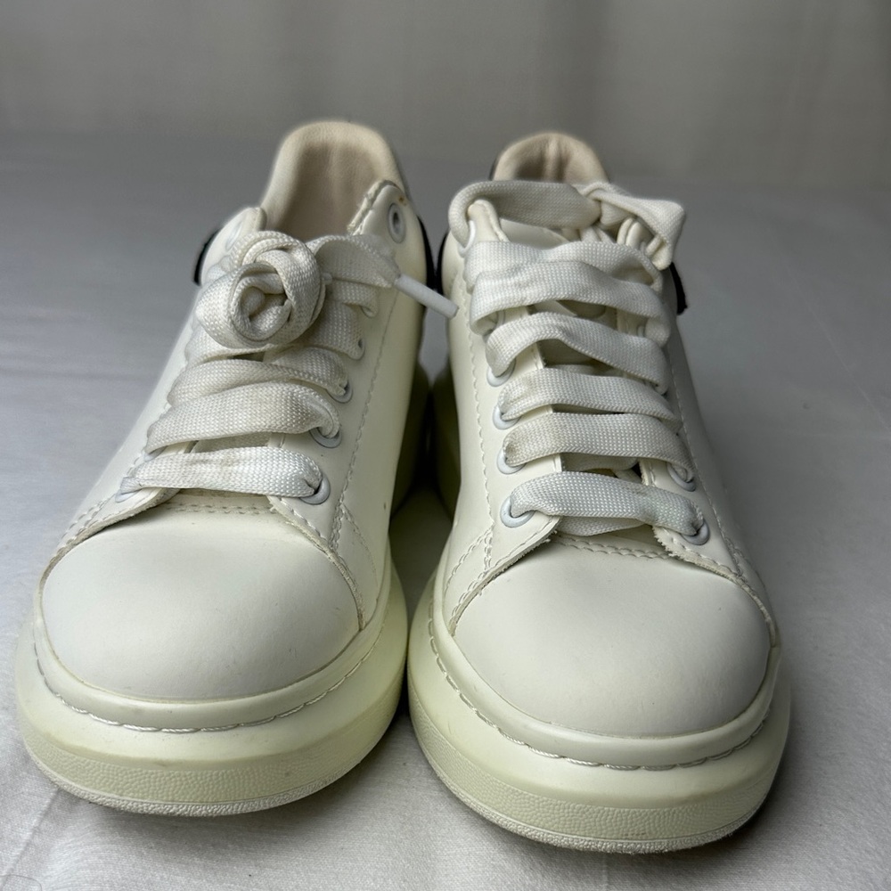 Alexander McQueen White Sneakers with Black Heel - Picture 6 of 8
